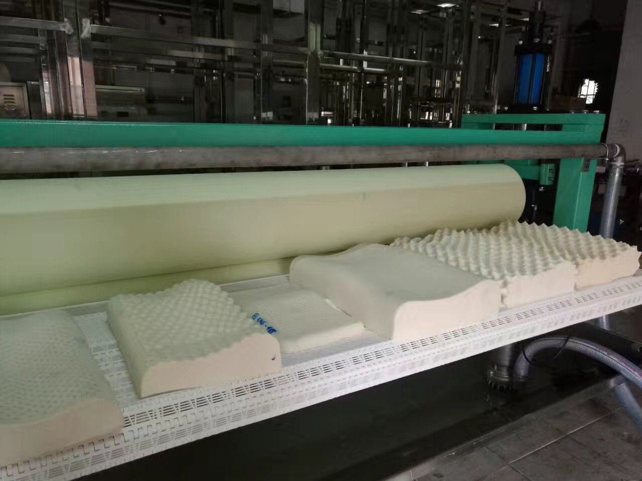 乳膠枕頭微波干燥機